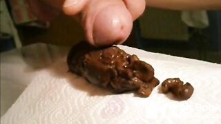 Large ouverture anale, grosse poutre fécale, giclée séminale