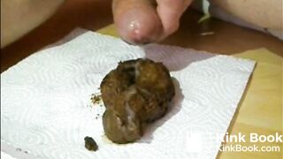 Large suprise rectale et matinale enduite de purée séminale