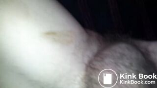 Je me masturbe et je dois faire caca, j'éjacule dedans