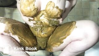 Chubby blonde SCAT smearing