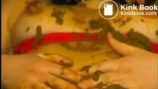 Femdom scat and pee on her slave