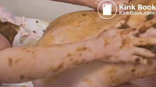 Japan lesbian twins 2 - insane scat