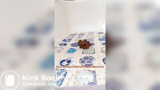 Scat en la bañera