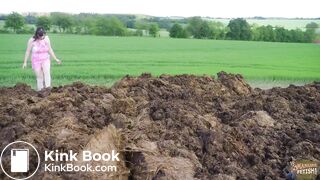 Watched on the dunghill - masturbating in cowshit