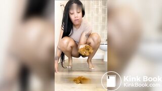 Kapri Styles plays in and smells her own shit