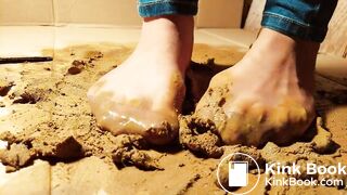 Pantyhose jeans and puppy cake 1