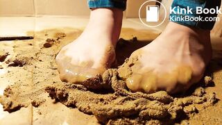 Pantyhose jeans and puppy cake 1