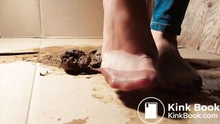 Pantyhose jeans and puppy cake 1