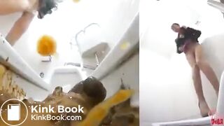 many girls poop in same broken toilet japanese