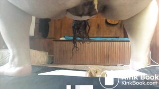 Bbw pooping on the floor