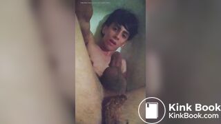 Scat Twink - Twink Cagando orinandose y eyaculando