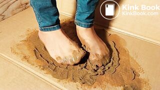 slowmotion pantyhose asian shitty feet