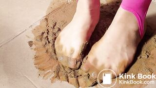 Very Gunky feet Asian in pantyhose dr Scholl's