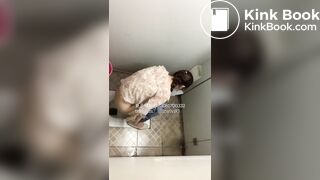 Beautiful women pooping in the toilet 74