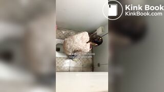Beautiful women pooping in the toilet 74