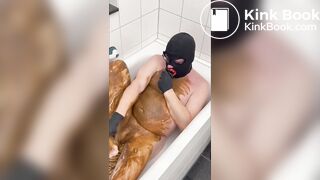 A shitty bathtube