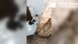 stuffing my pussy with shit on the toilet