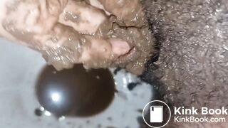 shitty pussy orgasm on toilet