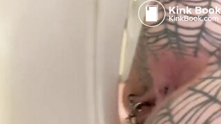 Tatted Milf Drops Another One For Us