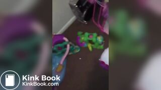 Best mother piss all over in the room!! Piss Marki