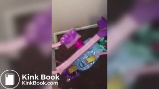 Best mother piss all over in the room!! Piss Marki