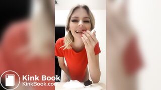 Beautiful blonde love fucking herself with scat