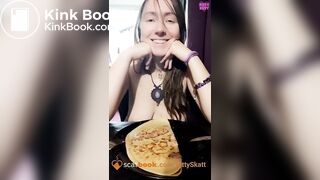 Poop bulking food dine n dump