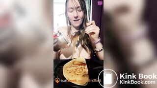 Poop bulking food dine n dump