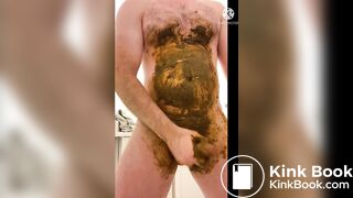 guy smears shit and jerks off