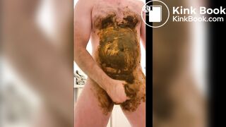 guy smears shit and jerks off