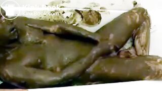 shit play in the tub