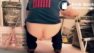 American Patriot Takes a Husky Shit in the Garage