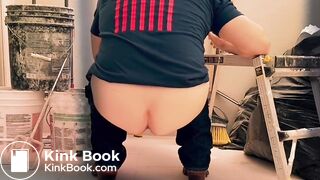 American Patriot Takes a Husky Shit in the Garage