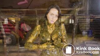 Brooke Maddison Dung Erotica 2 - Latex cowshit