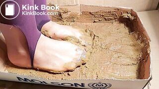 Slow beige nylon stockings are so full of scat