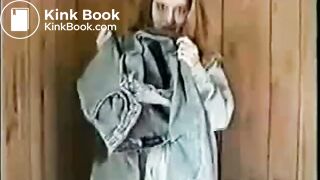 Pregnant Hairy Amateur Girl Pissing and Shitting