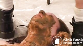 Roxy take a massive load in her mouth