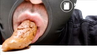 poo gobbeler