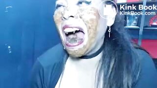 Latina scat face