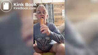 Cleaning my dildo that I had in my ass
