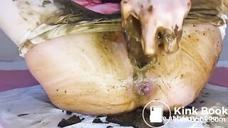 When white yoga pants turn brown.