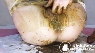 When white yoga pants turn brown.