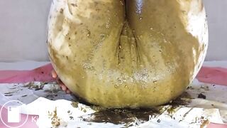 When white yoga pants turn brown.