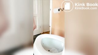 SCAT - Molly pooping