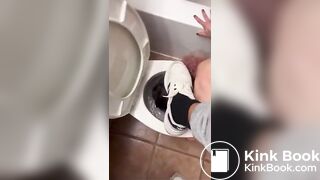 A cunt in her natural place.