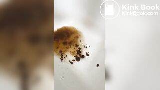SCAT - Molly pooping