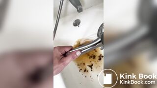 SCAT - Molly pooping
