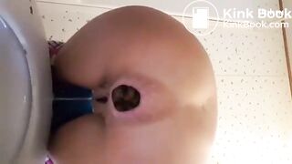 SCAT - FoxyJ pooping