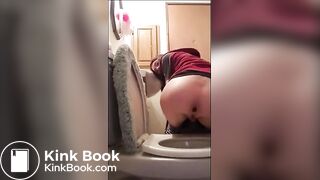 SCAT - FoxyJ pooping