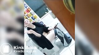 Gf recorded shitting in the bathroom